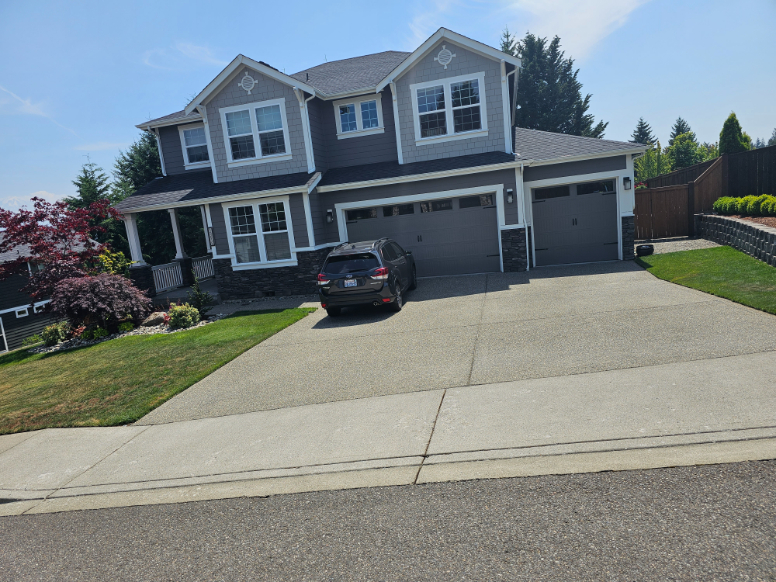 3 Driveway Cleanings in Puyallup, WA Image